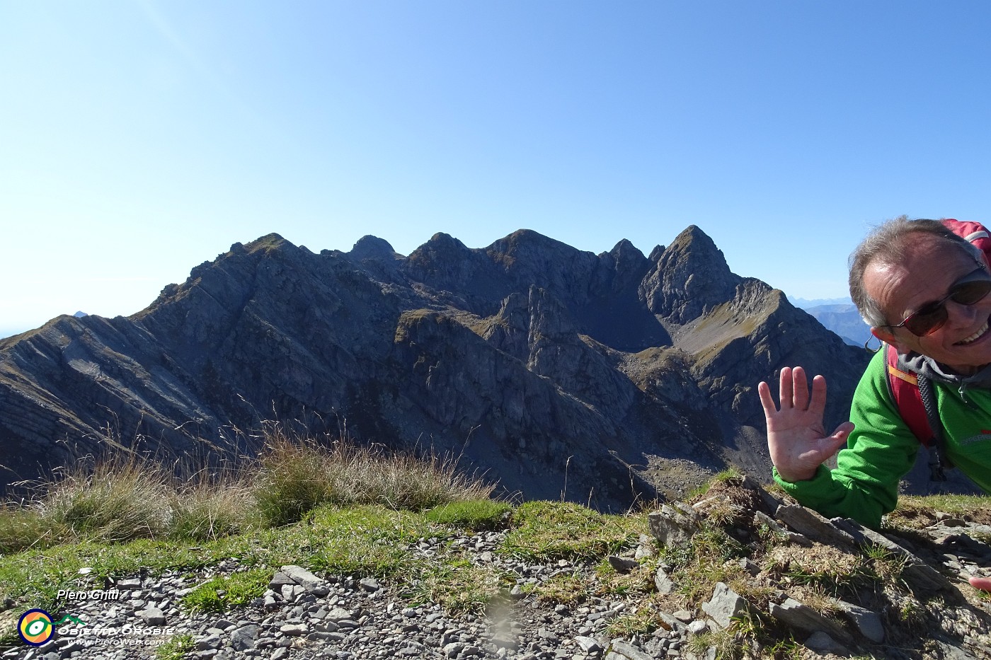 52 Da Cima Piazzotti vista verso la costiera (da sx) Giarolo-Paradiso-Pizzo di Trona.JPG